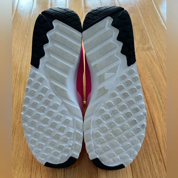 Zumba Fitness Hot Pink Air Funk Dance Sneakers - Size 6 - Picture 6 of 7